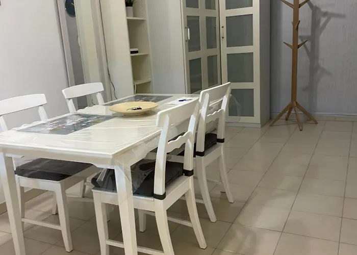 Maria Rosa Urban & *